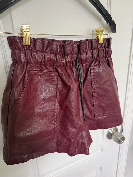 Pants - High-Waist Paperbag Faux Leather Shorts in Wine